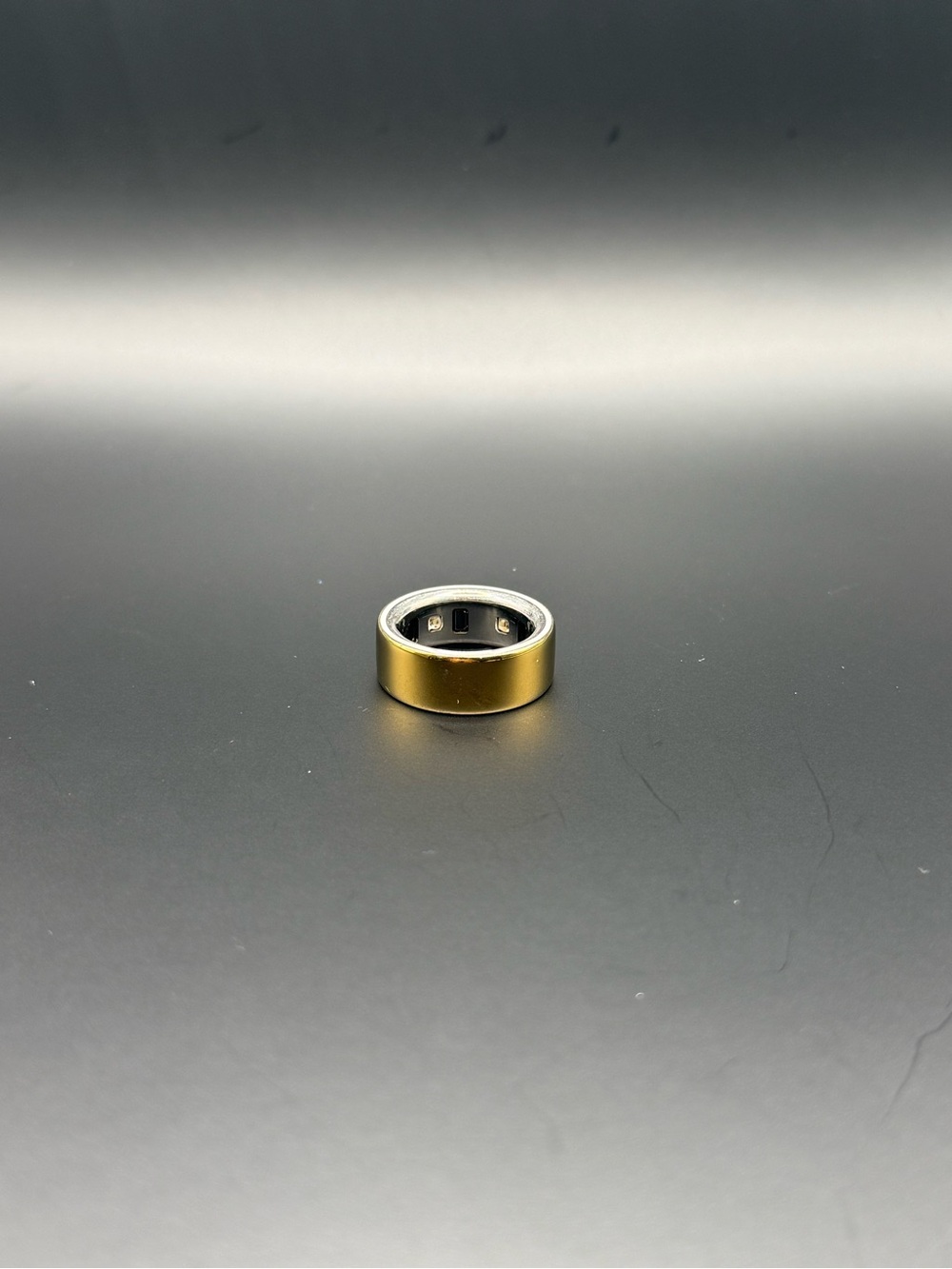 Oura gen 4- Gold- size 6